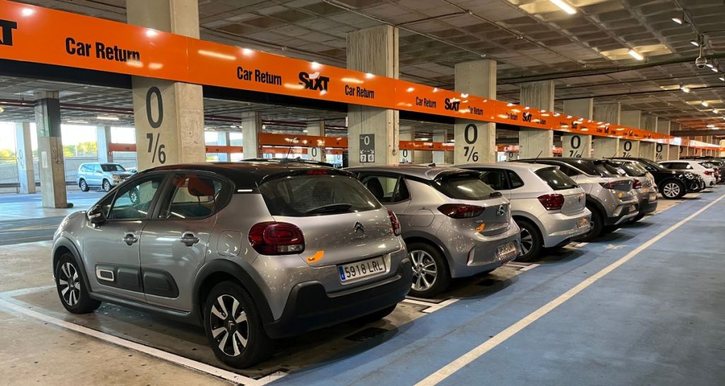 Fahrzeugrückgabe im Parkhaus am Mallorca Flughafen