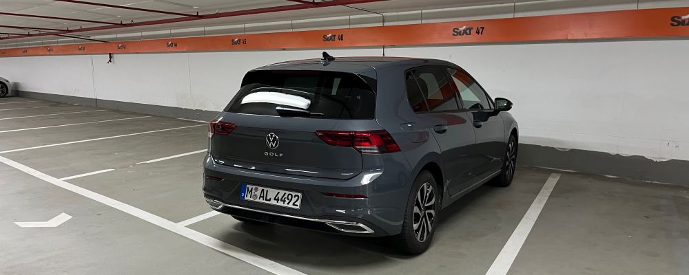 Ein VW Golf im Sixt Plus Abo